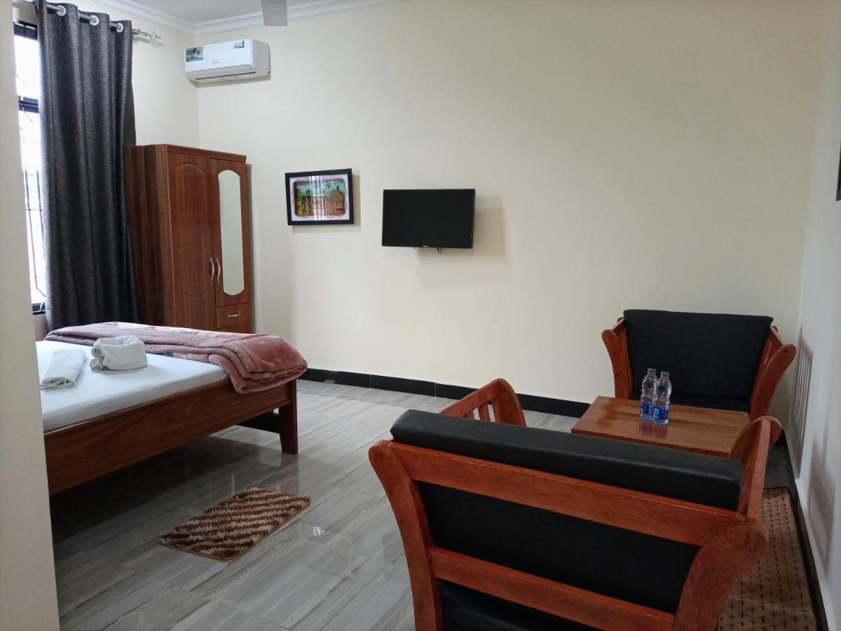 Chibuba Airport Accommodation Дар-эс-Саламе Экстерьер фото