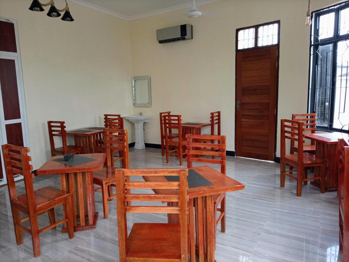 Chibuba Airport Accommodation Дар-эс-Саламе Экстерьер фото