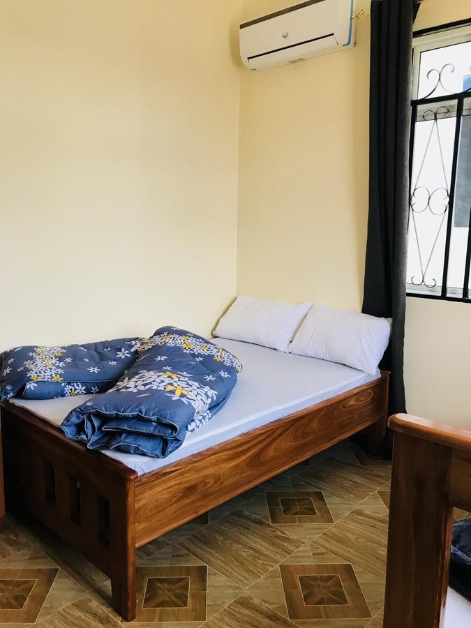 Chibuba Airport Accommodation Дар-эс-Саламе Экстерьер фото