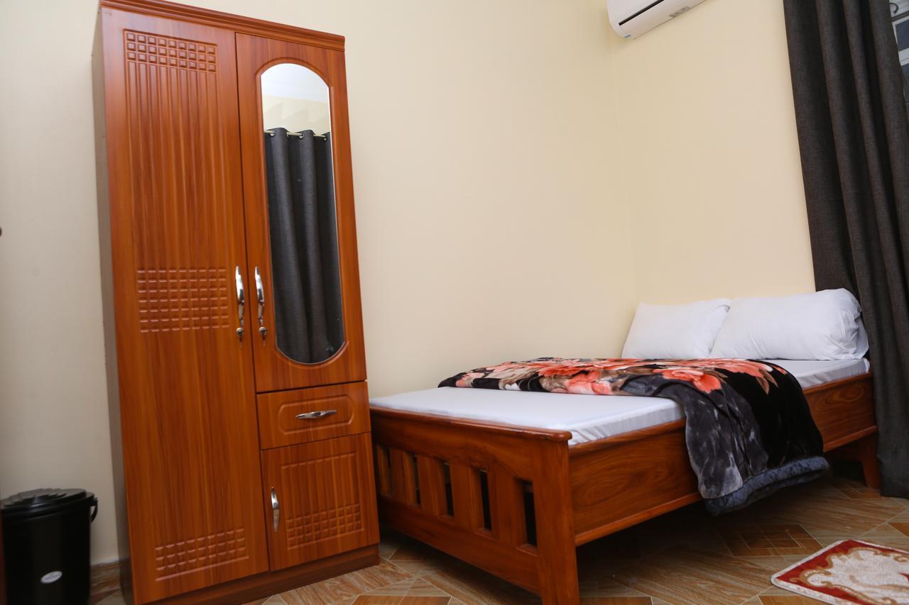 Chibuba Airport Accommodation Дар-эс-Саламе Экстерьер фото