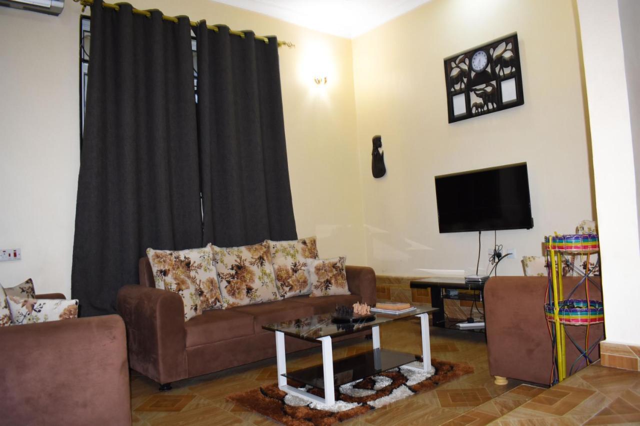 Chibuba Airport Accommodation Дар-эс-Саламе Экстерьер фото
